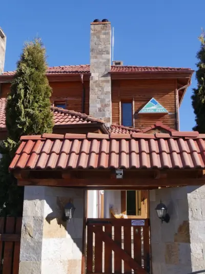 Boutique Hotel The White Pine - Хотел "Белия Бор"