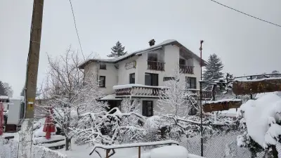 Веселата Къща за Гости