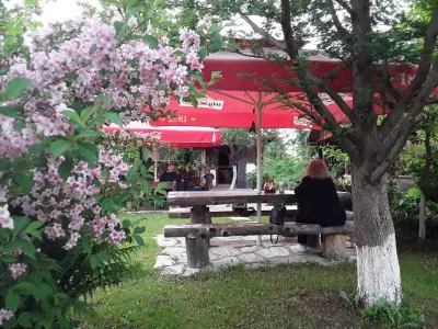 Веселата Къща за Гости