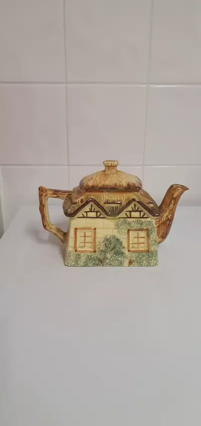 Little England | Хасково