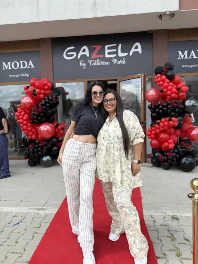 Gazela by Catherine Mark