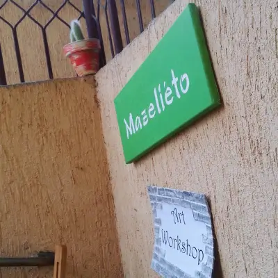 Mazelieto - Vintage Clothing Boutique