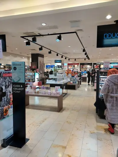DOUGLAS 2 SERDIKA CENTER