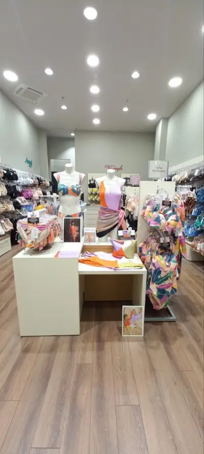 Триумф Плаза Пловдив original mono brand store