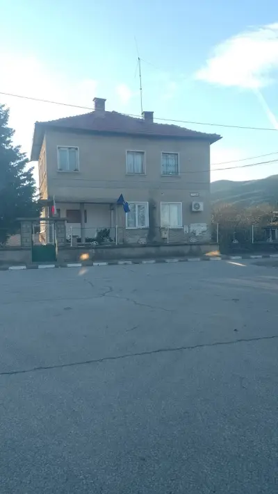 КМЕТСТВО МАНОЛОВО