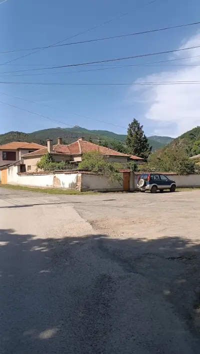 КМЕТСТВО ЕНИНА