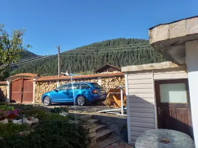 Съни Хаус Маджаре Къща за гости