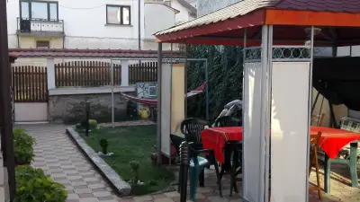 Съни Хаус Маджаре Къща за гости