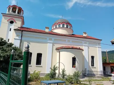 Храм "Св. Димитър"
