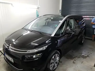 Magic Car's