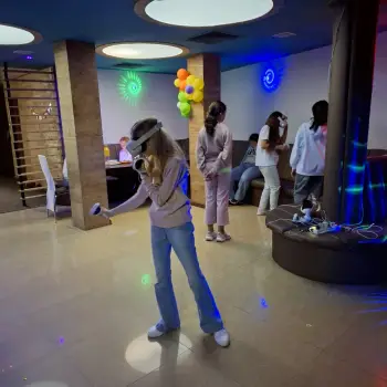 Рожден Ден VR парти