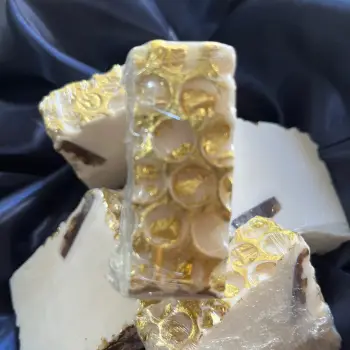 Golden Marshmallow Dream – Лукс в сапунена форма