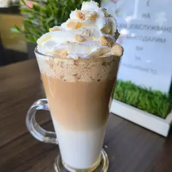 Лате Лешник / Hazelnut Latte